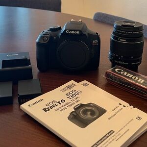 Canon Rebel T6 - like new!